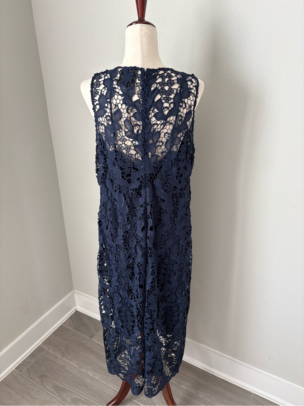 Johnny Was Natalie Navy Lace Overlay Midi Dress Sleeveless Event Cocktail XL New - Picture 5 of 15